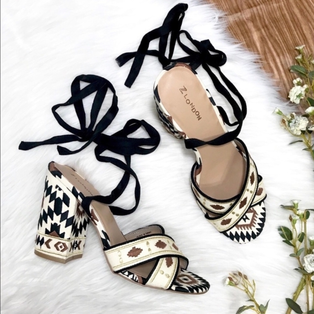 Lace up Heeled Sandals Size 7 Tribal Aztec Block Heels - Picture 4 of 17